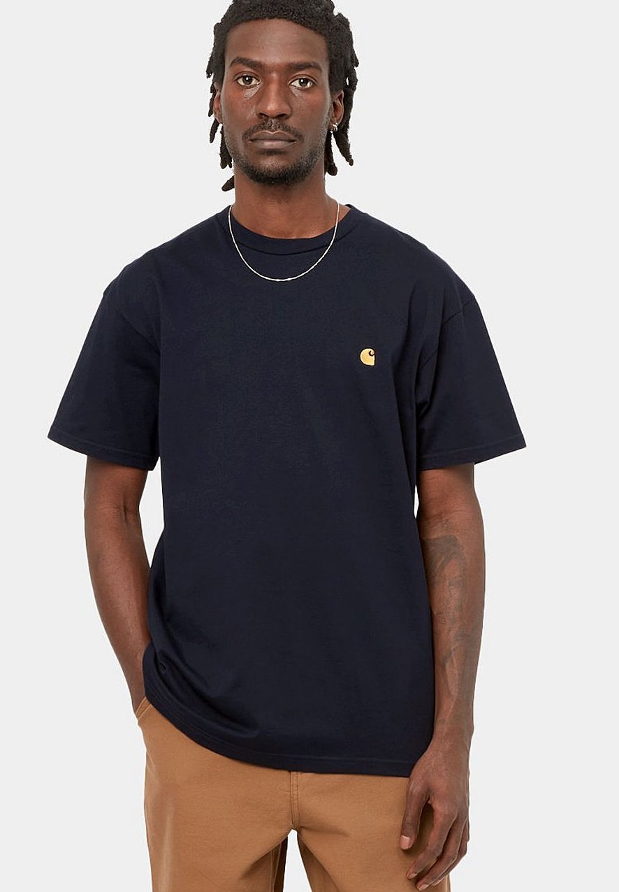 – WIP T-Shirt, Carhartt Gold Dark BACKYARD Chase Navy S/S