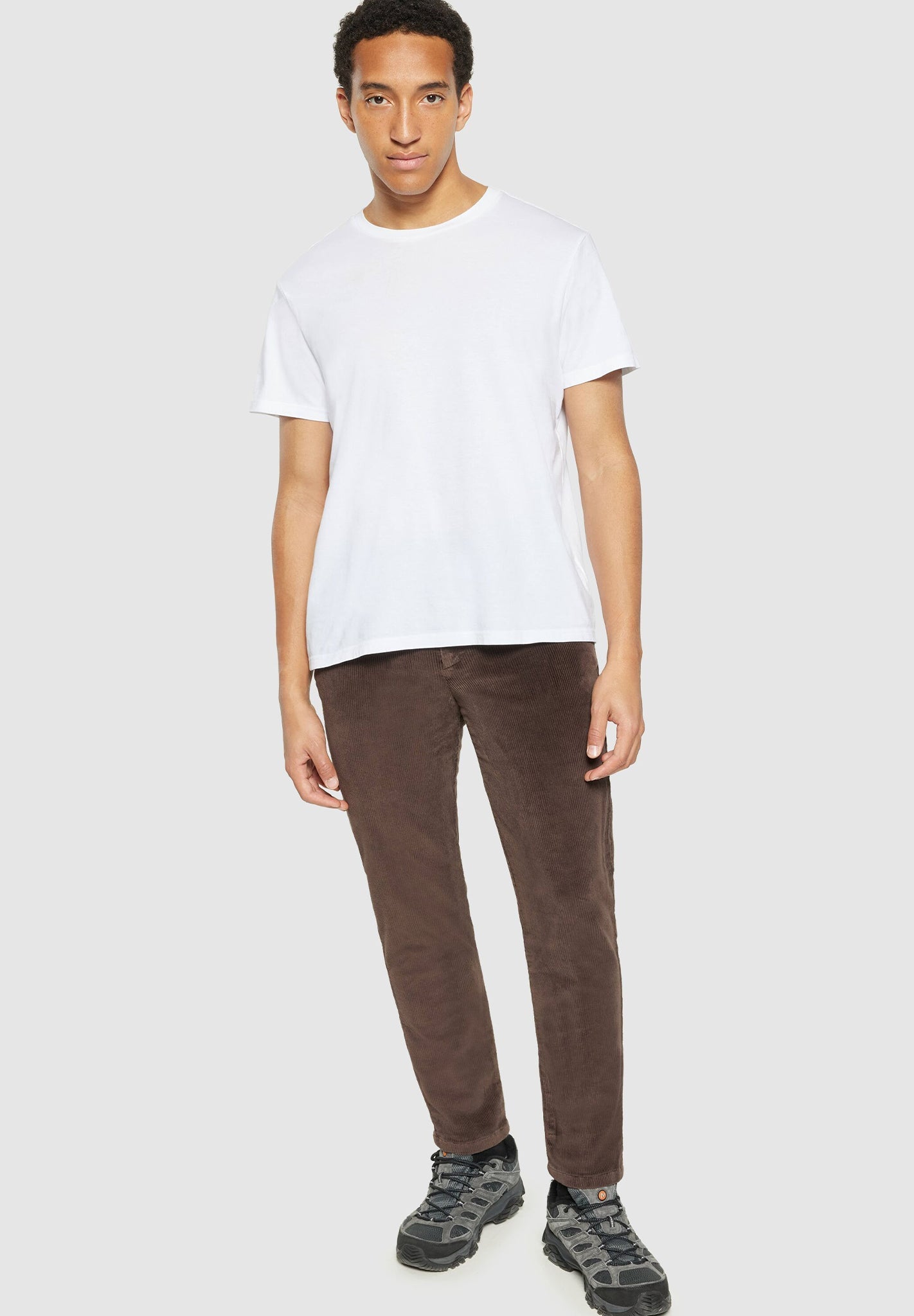 Knowledge Cotton - Chuck Regular Cord Chino Pants - BACKYARD