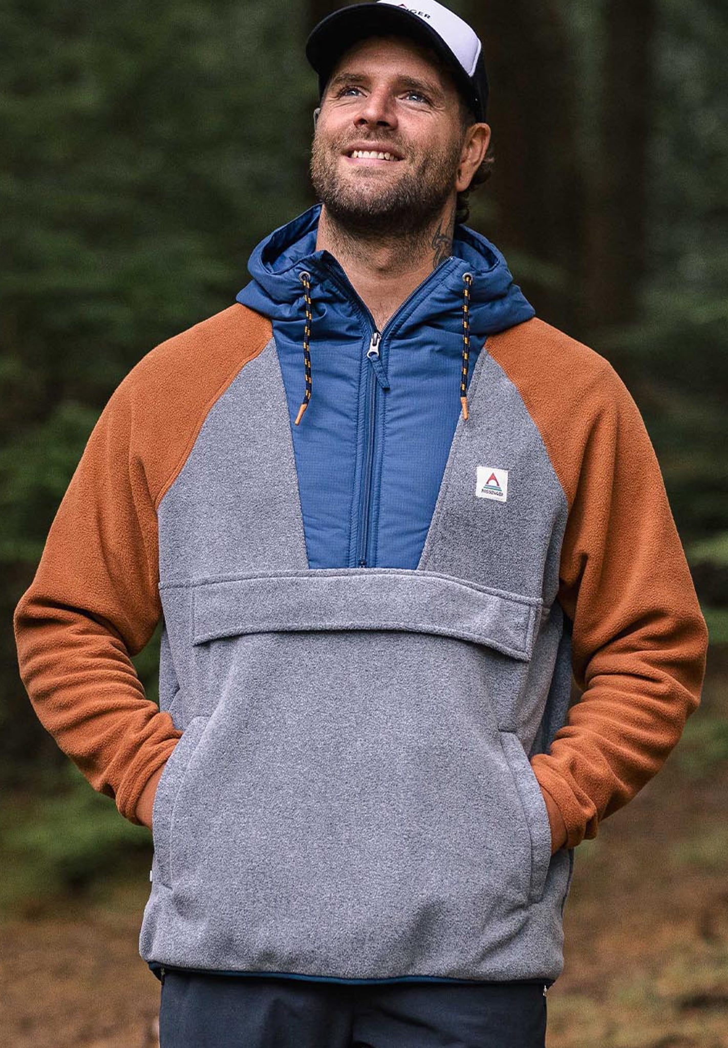 PASSENGER - Woodland Hooded 1/2 Zip Recycled Polar Fleece - BACKYARD